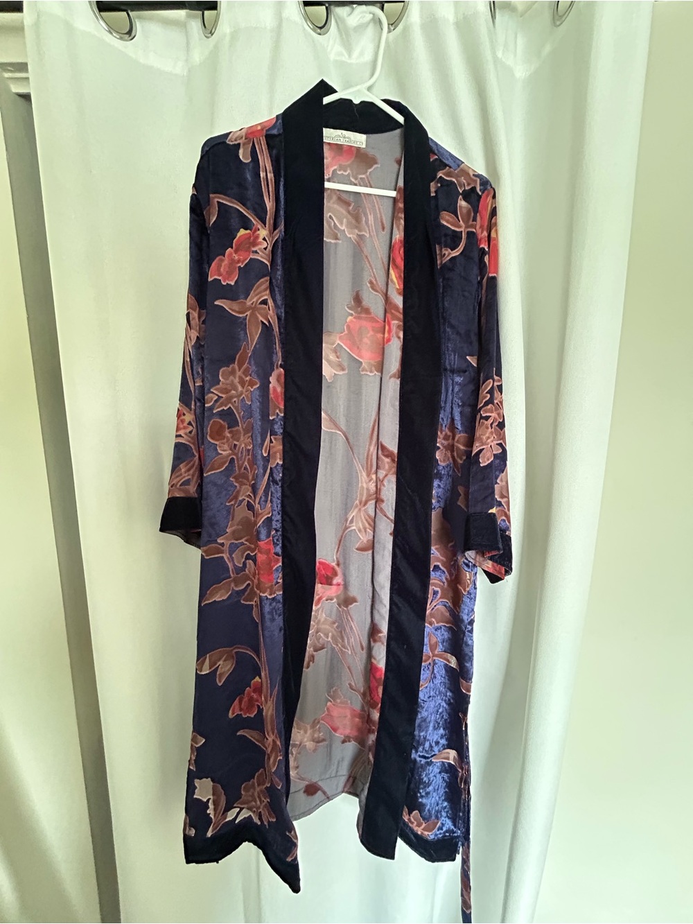 Plush Floral Kimono Robe in Navy and Pink
